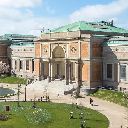 Comfortable 2br For 6 Near Tivoli & Center * Kopenhaga
