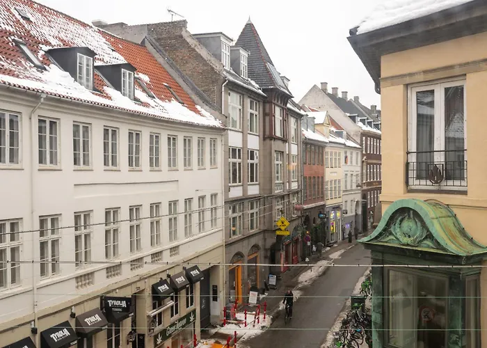 Apartment Comfortable 2br For 6 Near Tivoli & Center