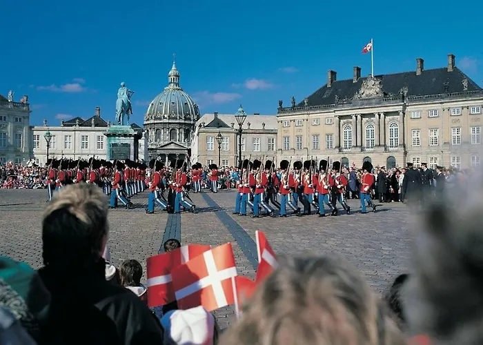 Comfortable 2br For 6 Near Tivoli & Center Apartment Copenhagen